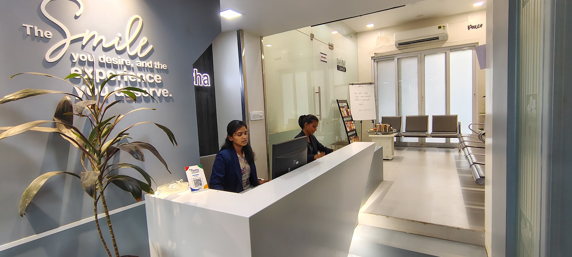 Aastha Dental Hospital & Microscopic Root Canal Center - Modern Clinic Interior Photo 3 in Pachora