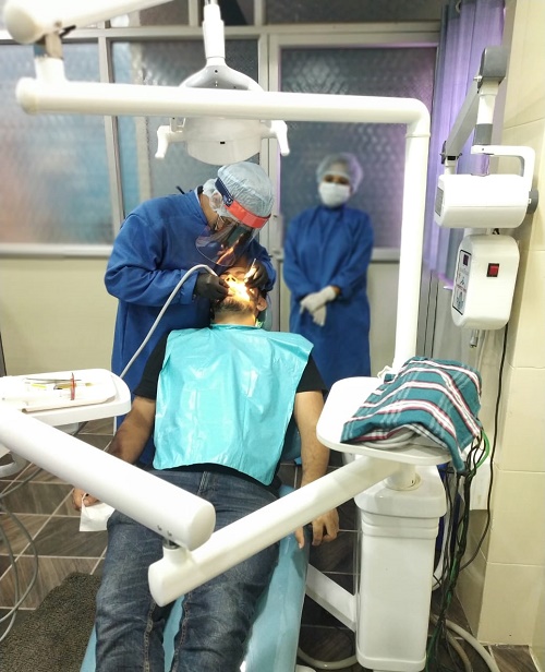 CARE 32 DENTAL CLINIC - Modern Clinic Interior Photo 3 in Ratnagiri