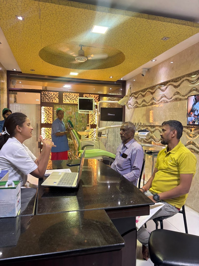 Dev Dental Clinic - Modern Clinic Interior Photo 4 in Nashik