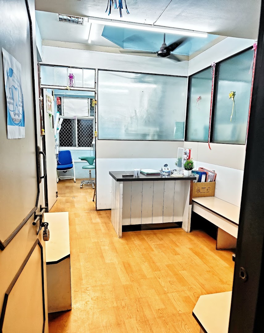 Dr Jaai Dhekane Kadu's City Smiles Dental Clinic Ratnagiri - Modern Clinic Interior Photo 3 in Ratnagiri
