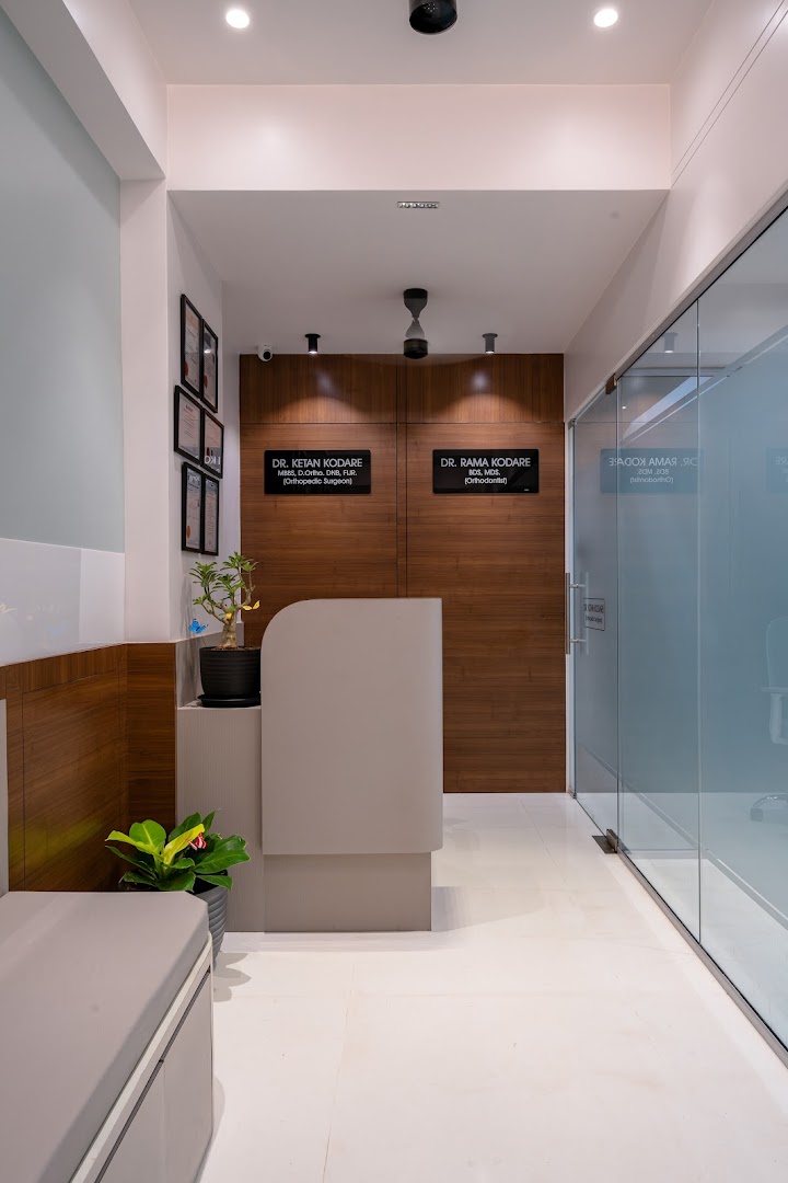 Dr Kodare's Orthopaedic and Dental Clinic - Modern Clinic Interior Photo 3 in Ratnagiri