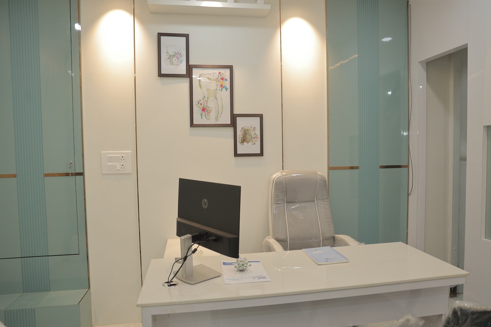 Dr. Kothari's Suman Dental Hospital & Implant Center - Modern Clinic Interior Photo 3 in Amalner