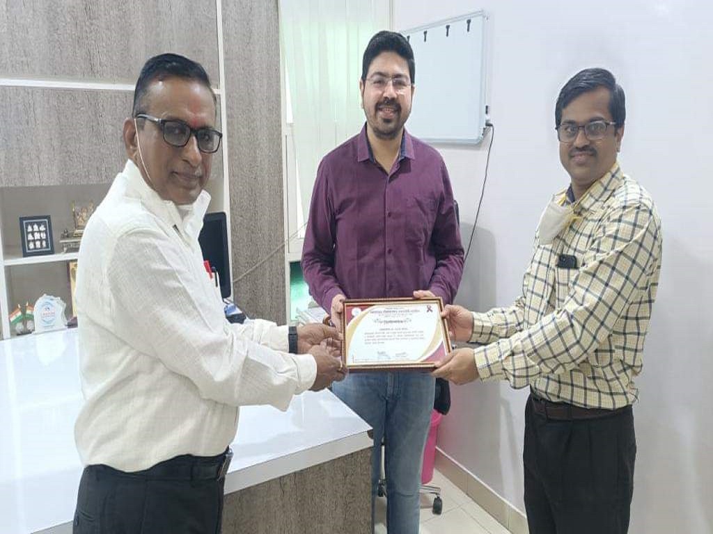 Dr. Prashant Chopda - Jaw, Face and Neck Surgeon - Modern Clinic Interior Photo 4 in Jalgaon