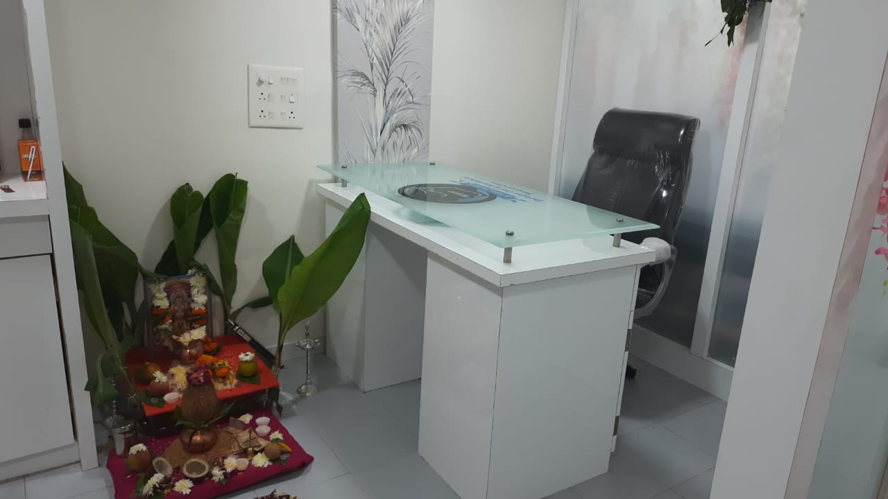 Dr.Pritam Chaudhari's Exclusive Oral &Maxillofacial Surgery Clinic - Modern Clinic Interior Photo 3 in Jalgaon