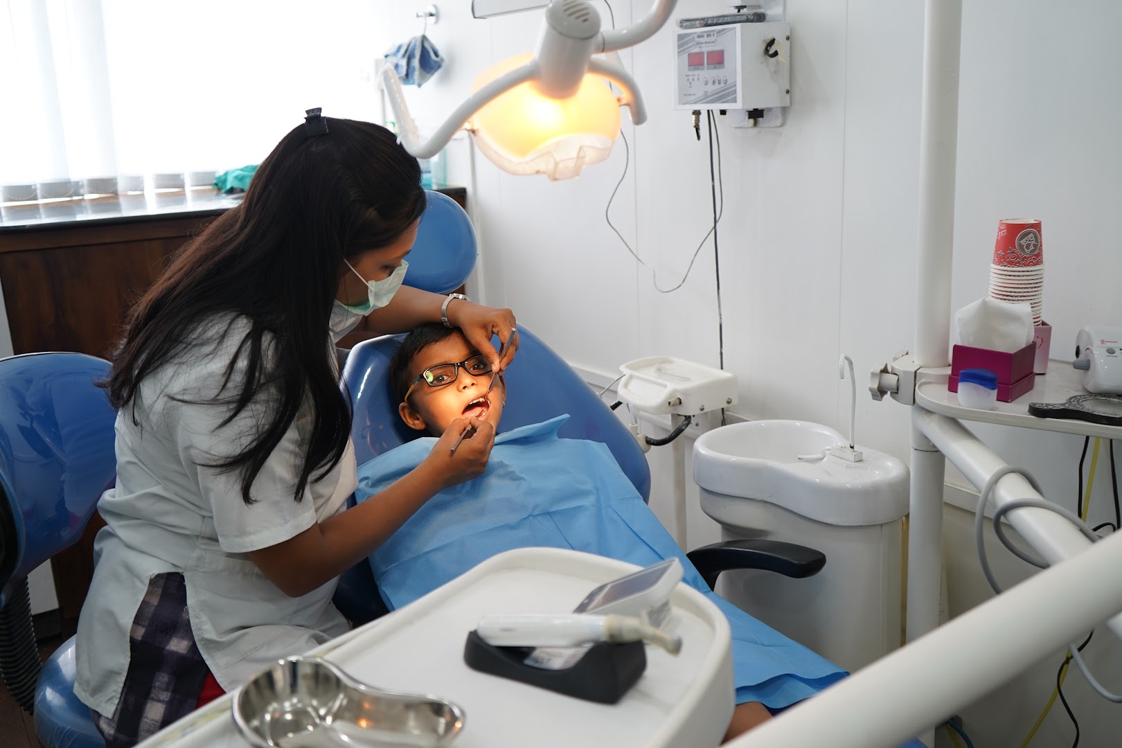 Dr. Tejal Pallod DentalWorld Dental Clinic & Implant Center - Modern Clinic Interior Photo 2 in Chhatrapati Sambhajinagar
