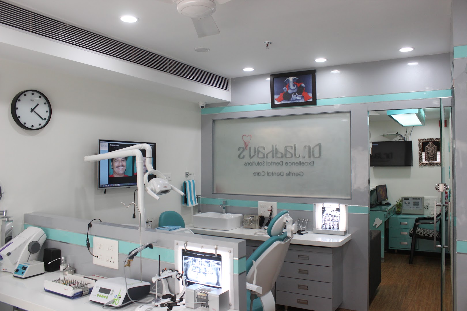 Excellence Dental Solutions - Modern Clinic Interior Photo 3 in Chhatrapati Sambhajinagar