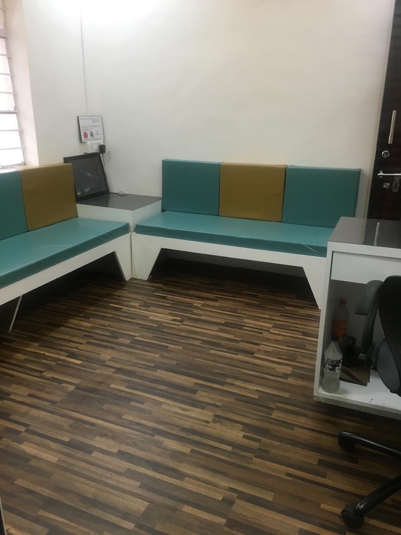 Gayatri Dental Care - Modern Clinic Interior Photo 4 in Chopda
