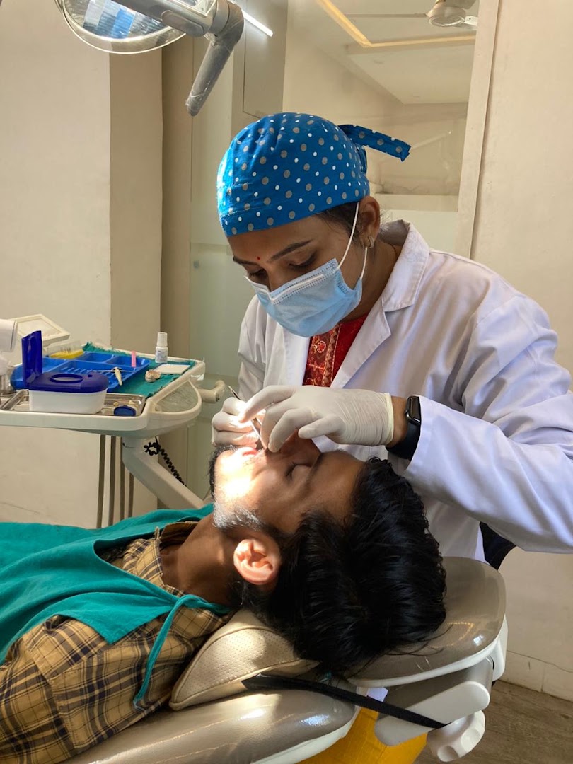  '    - Implant Centre/Root Canal/Dental Clinic/Best Dentist in Jalgaon - Modern Clinic Interior Photo 3 in Jalgaon