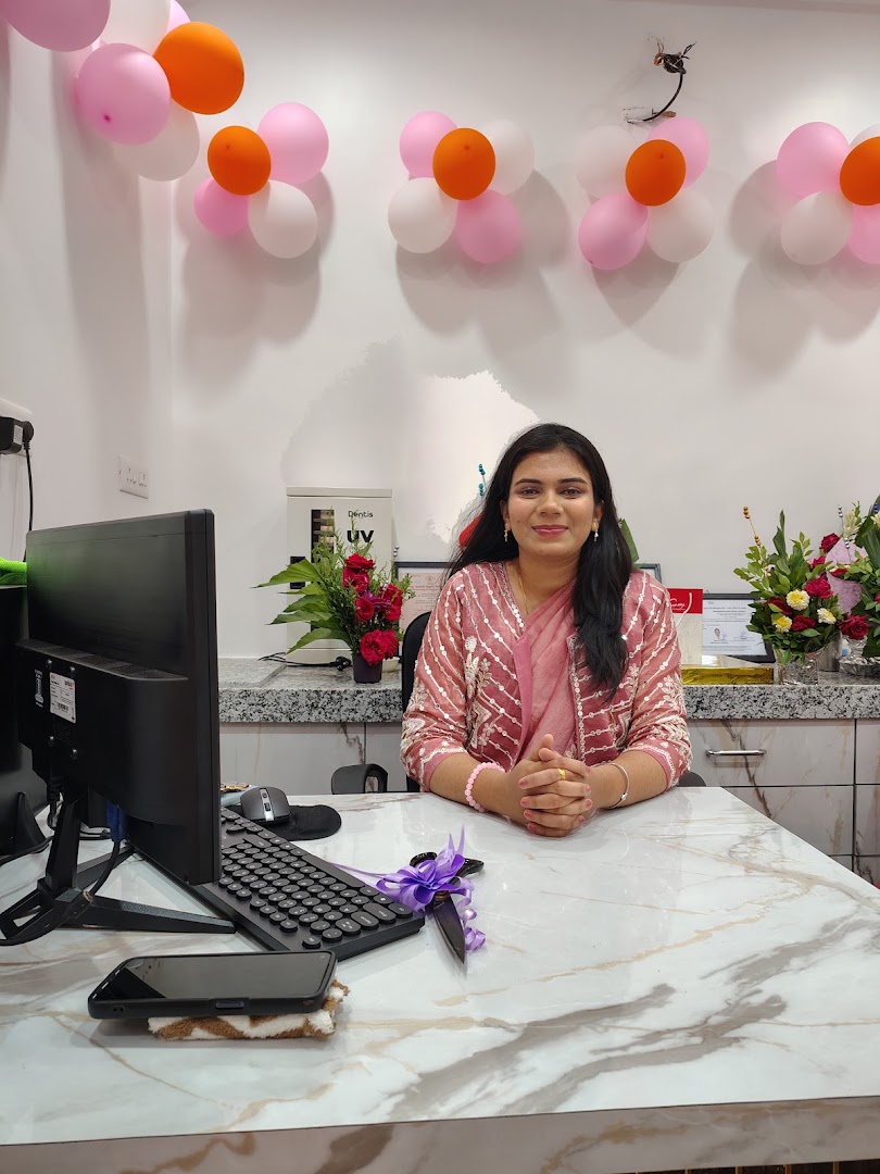 Lotus Dental Care - Modern Clinic Interior Photo 4 in Jalgaon