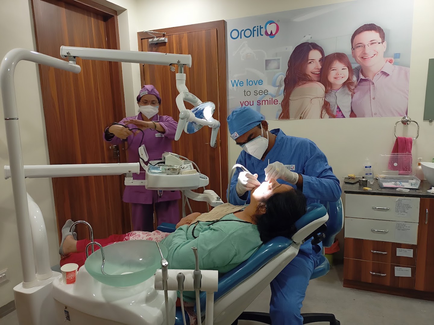 Orofit Dental Expert - Modern Clinic Interior Photo 1 in Chhatrapati Sambhajinagar