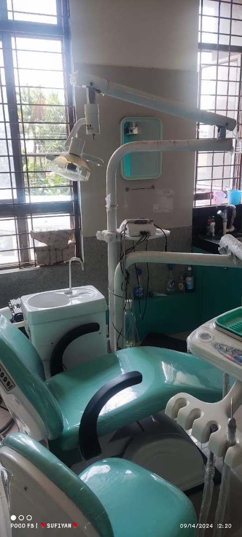 Perfect Smile Dental Clinic - Modern Clinic Interior Photo 2 in Nachane