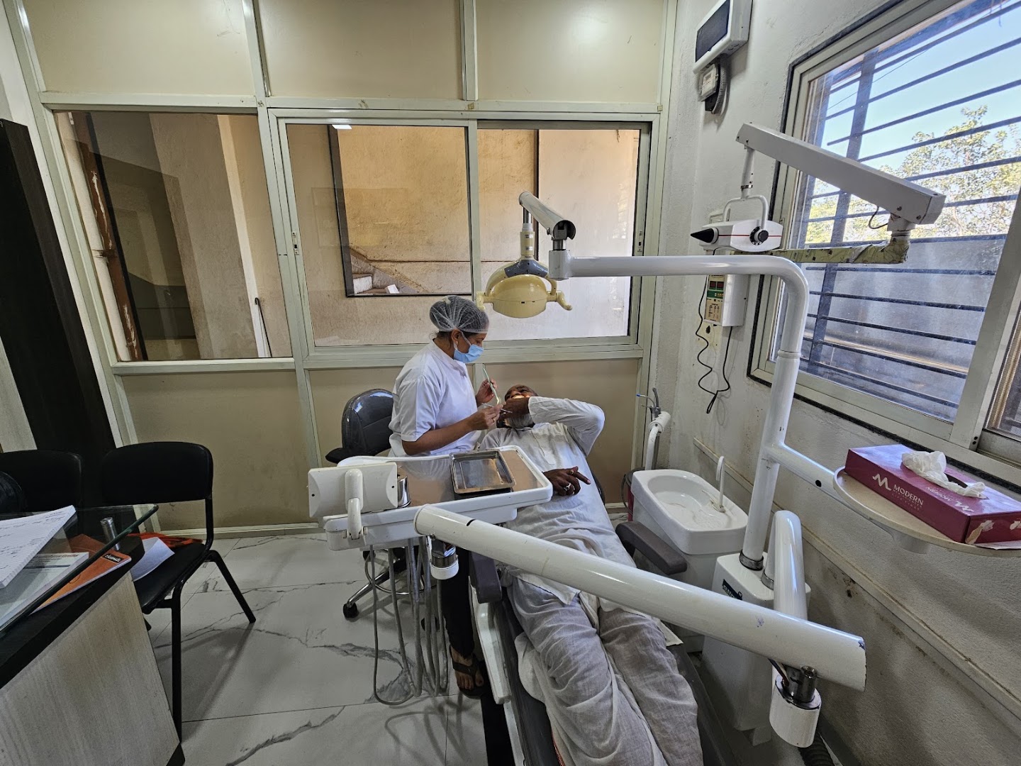 Shree Sai Multispeciality Dental Clinic - Modern Clinic Interior Photo 4 in Kusumba