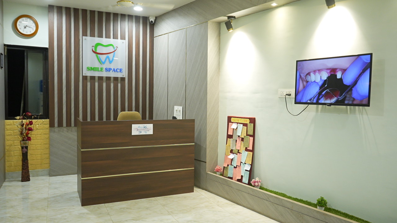 Smile Space Multispeciality Dental Clinic - Modern Clinic Interior Photo 2 in Khed