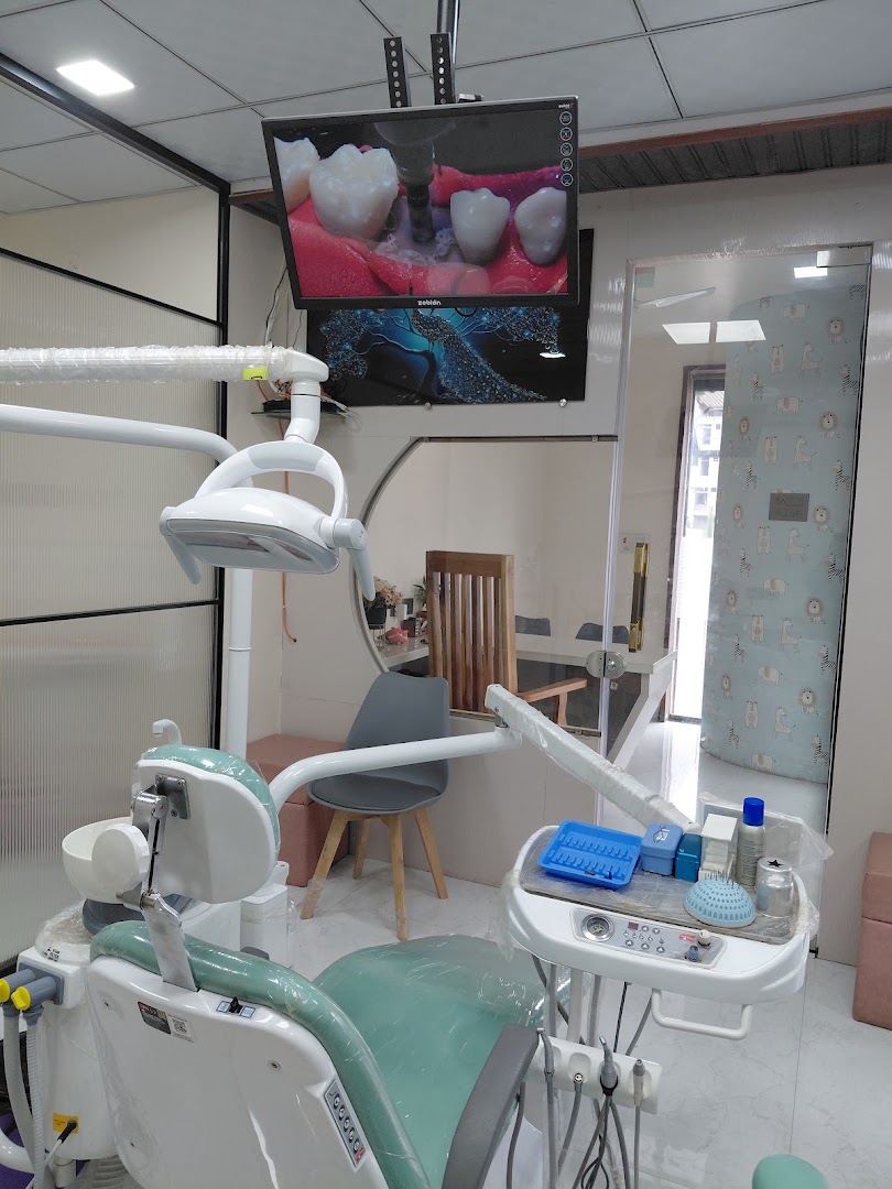 Smilecraft Kids and Family Dental Care,Buldhana, Maharashtra - Modern Clinic Interior Photo 2 in Buldhana