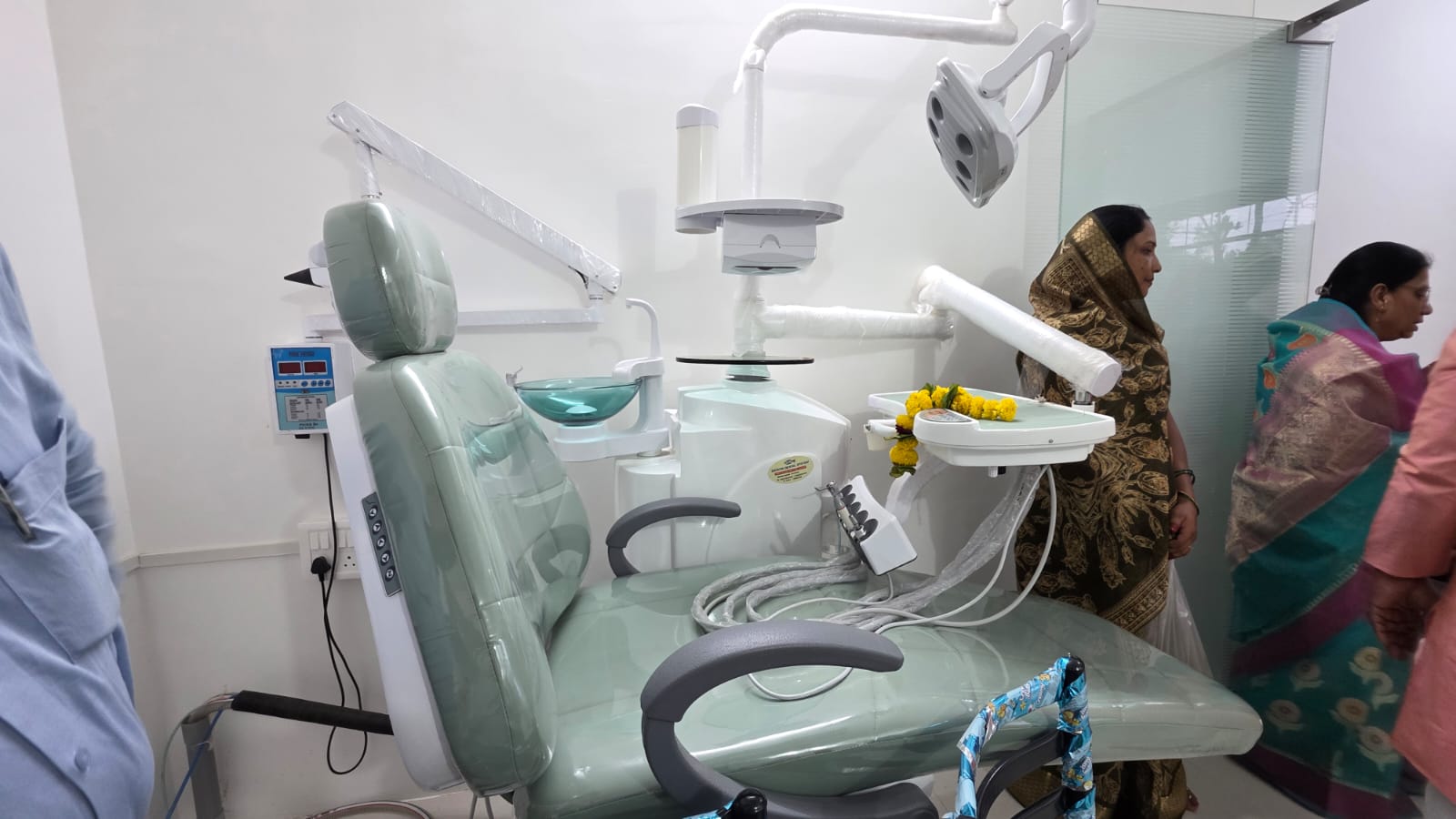 Vedant Dental Clinic And Dental Implant Centre - Modern Clinic Interior Photo 1 in Jalgaon