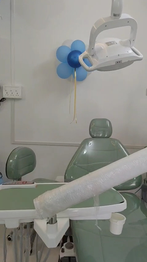 Vedant Dental Clinic And Dental Implant Centre - Modern Clinic Interior Photo 2 in Jalgaon