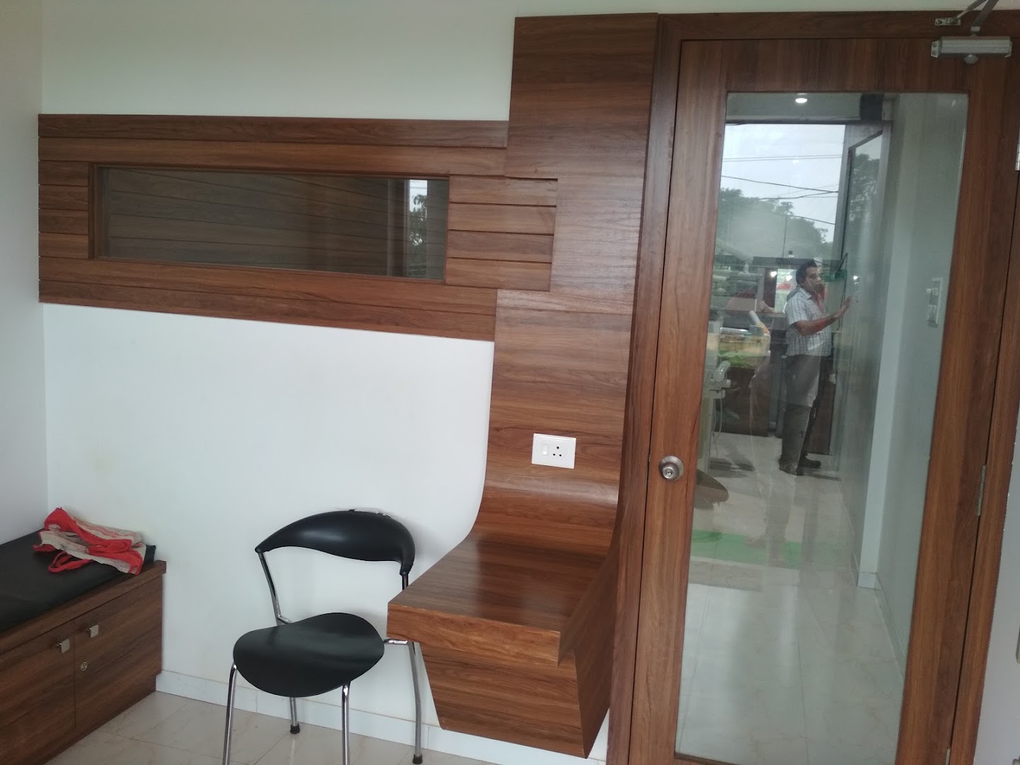 Vedant Dental Clinic - Modern Clinic Interior Photo 4 in Niphad, Saykheda