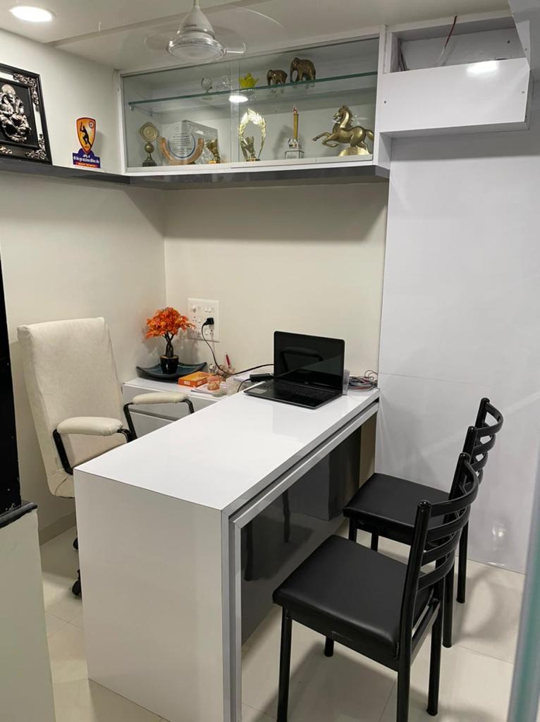 Welcome Smiles Dental Clinic - Modern Clinic Interior Photo 2 in Jalgaon