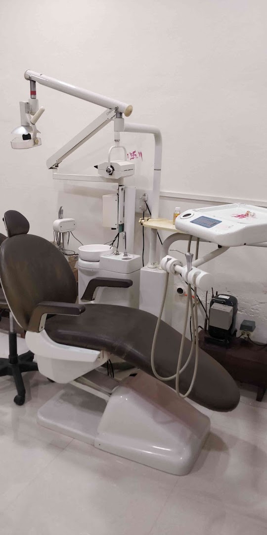 Umang Dental Clinic and Dental Implant Center,PAROLA